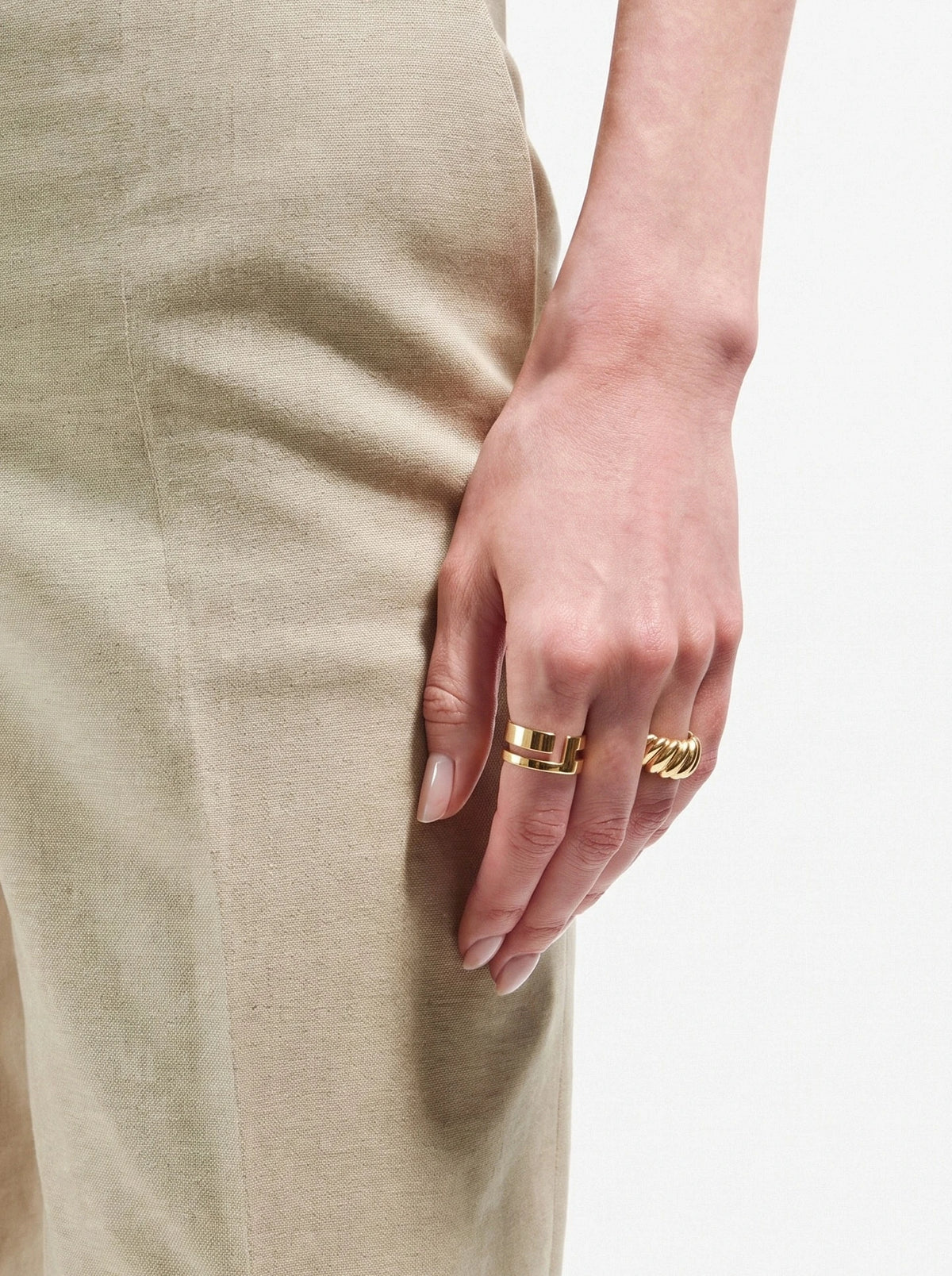 Cutout-Trio-Ring